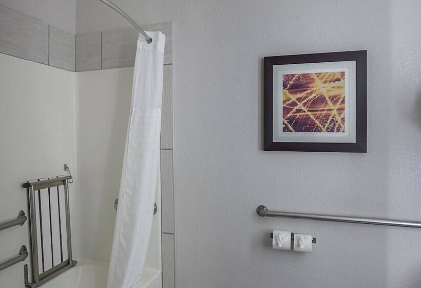 Отель Comfort Suites Lewisville