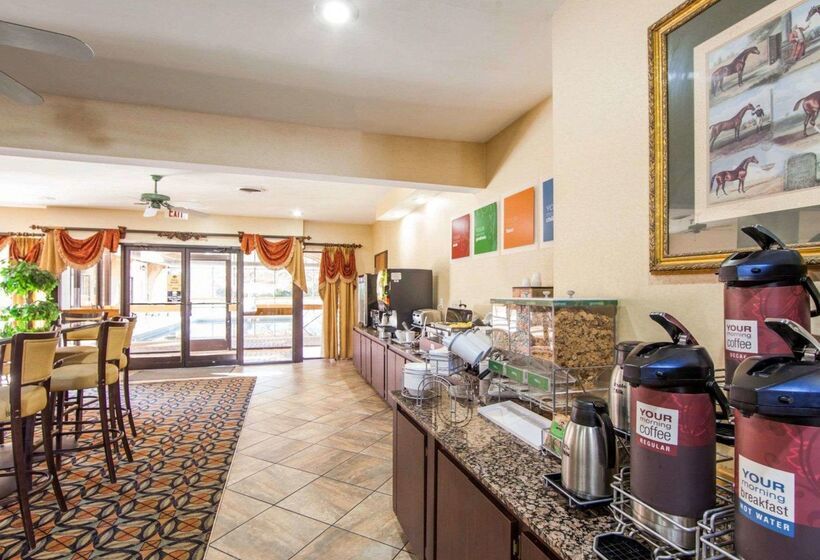 فندق Comfort Suites