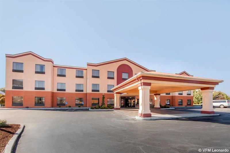 فندق Comfort Suites