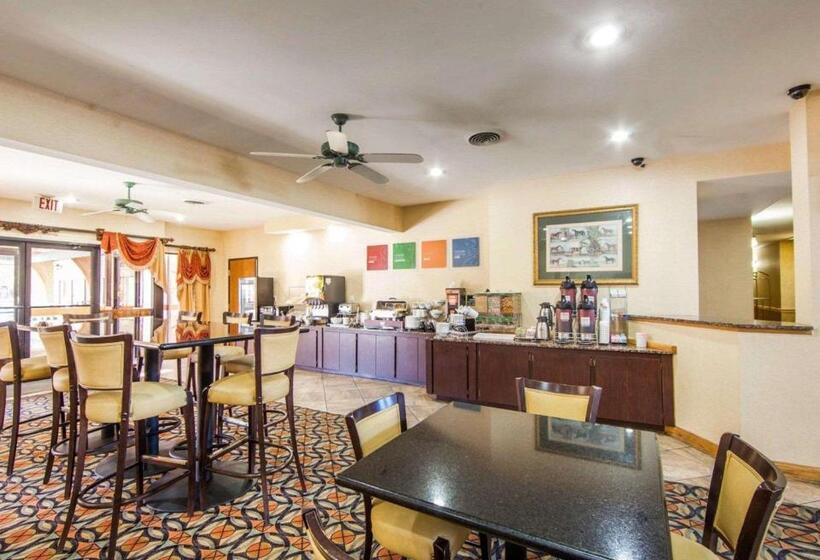 فندق Comfort Suites