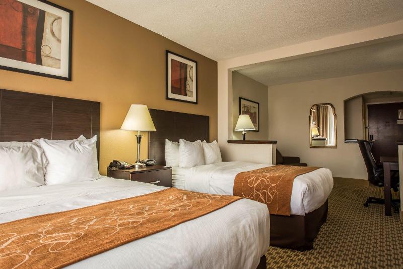 فندق Comfort Suites