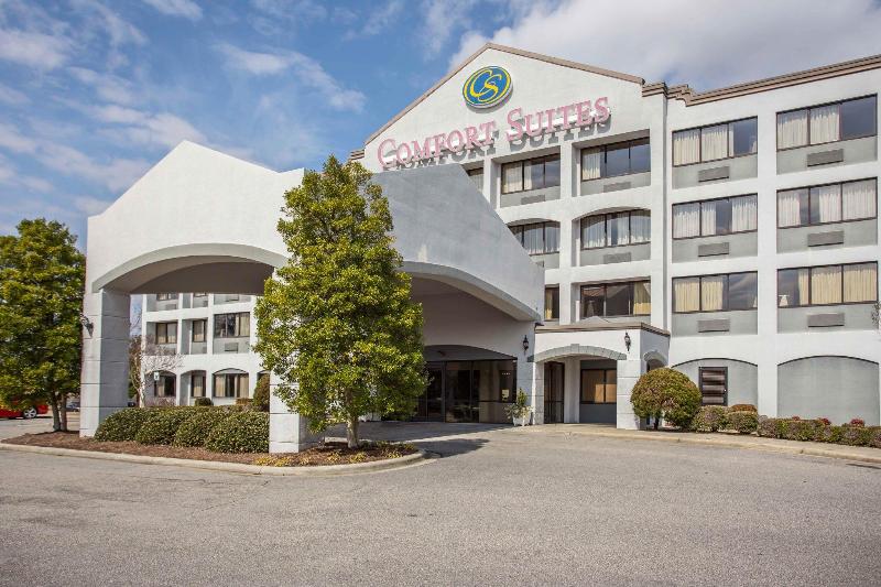 فندق Comfort Suites