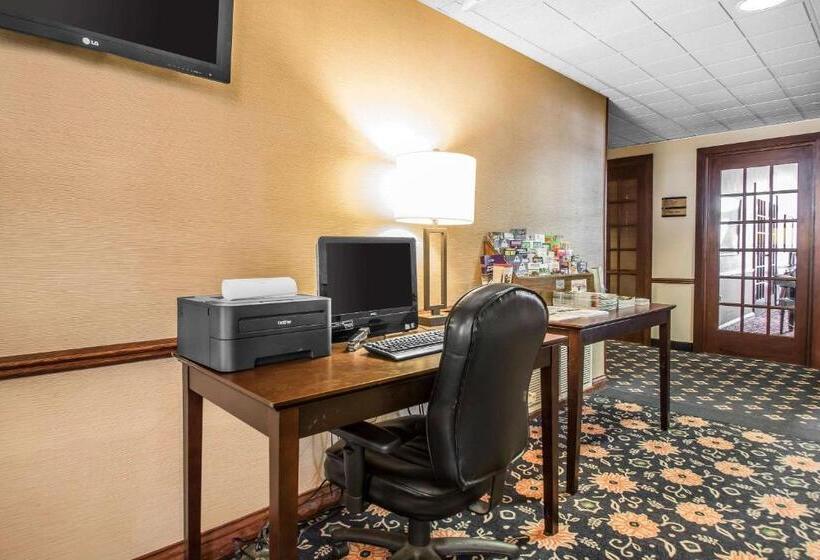 هتل Comfort Suites Madison West