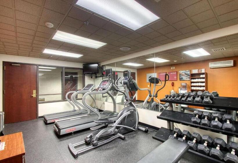 هتل Comfort Suites Madison West