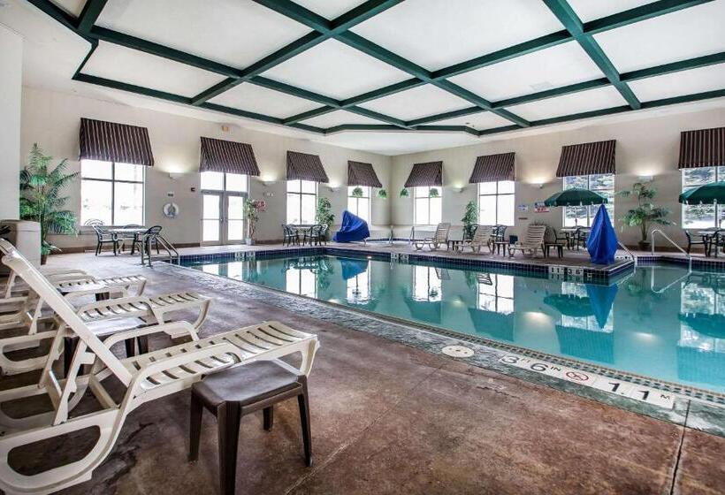 Отель Comfort Suites Madison West