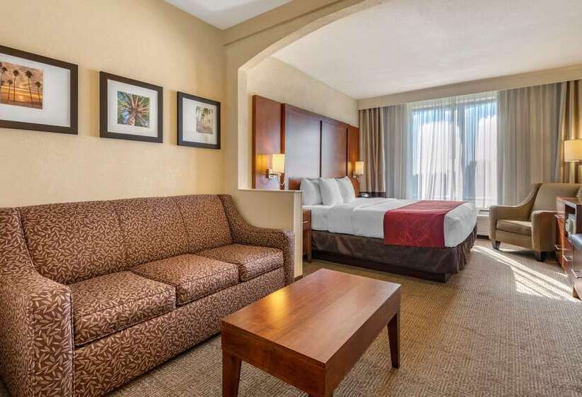 فندق Comfort Suites Miami  Kendall