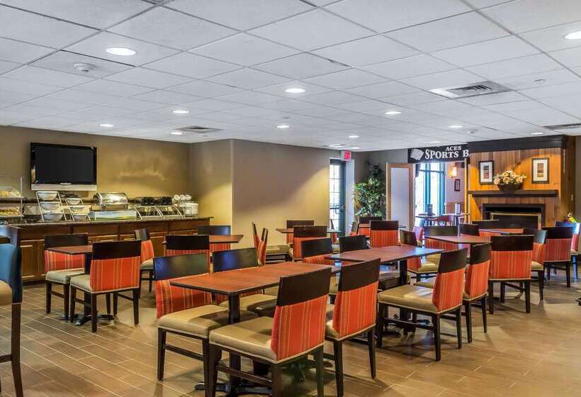 Отель Comfort Suites Near Casinos