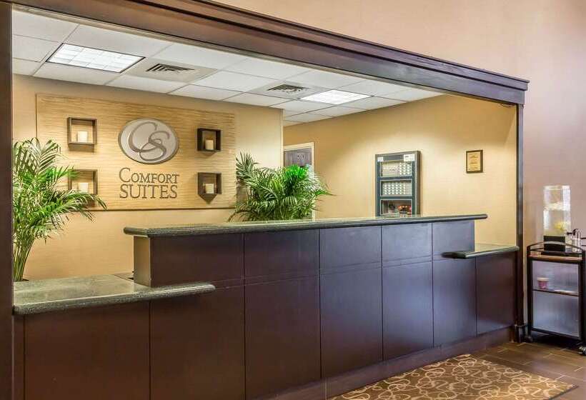Отель Comfort Suites Near Casinos