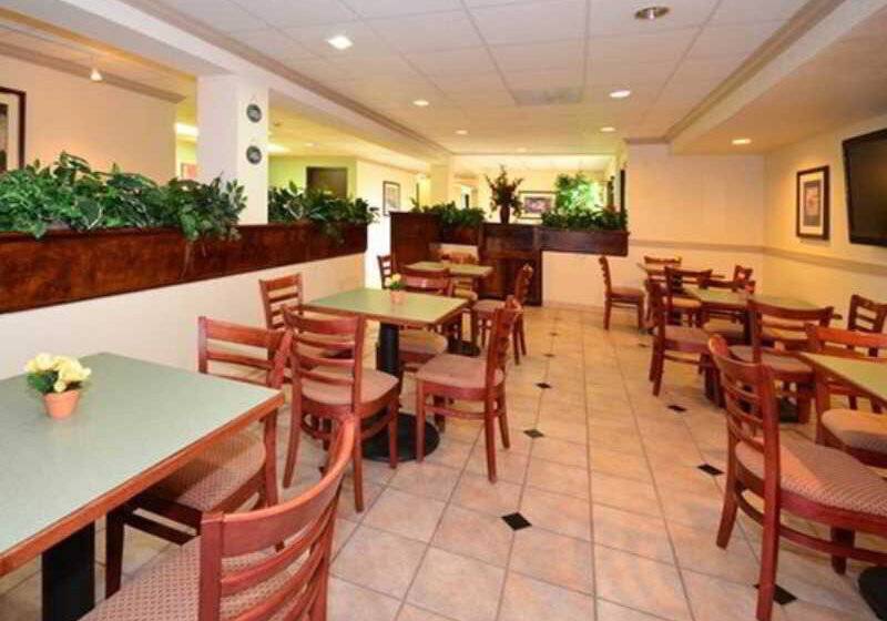 호텔 Comfort Suites Near The Galleria