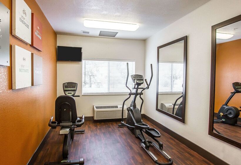 Отель Comfort Suites Peoria Sports Complex