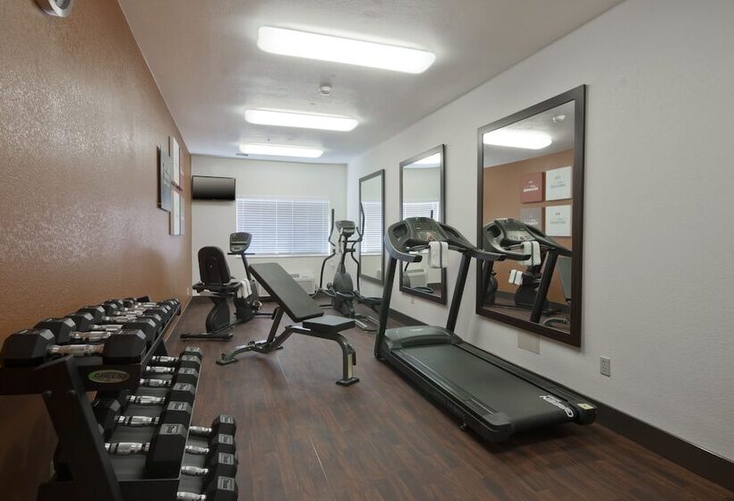 Отель Comfort Suites Peoria Sports Complex