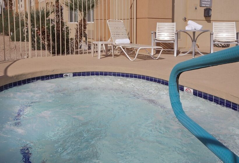 Отель Comfort Suites Peoria Sports Complex