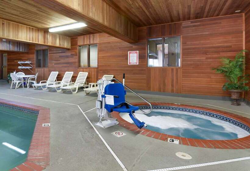 هتل Comfort Suites Portland Airport