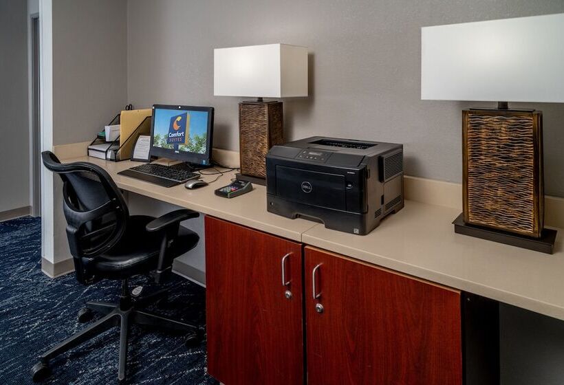 בית מלון כפרי Comfort Suites Prestonsburg West