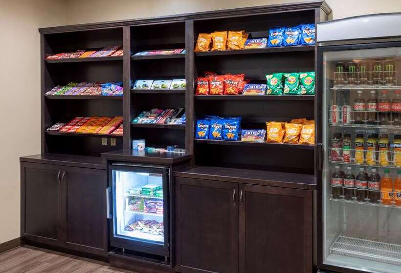 فندق Comfort Suites