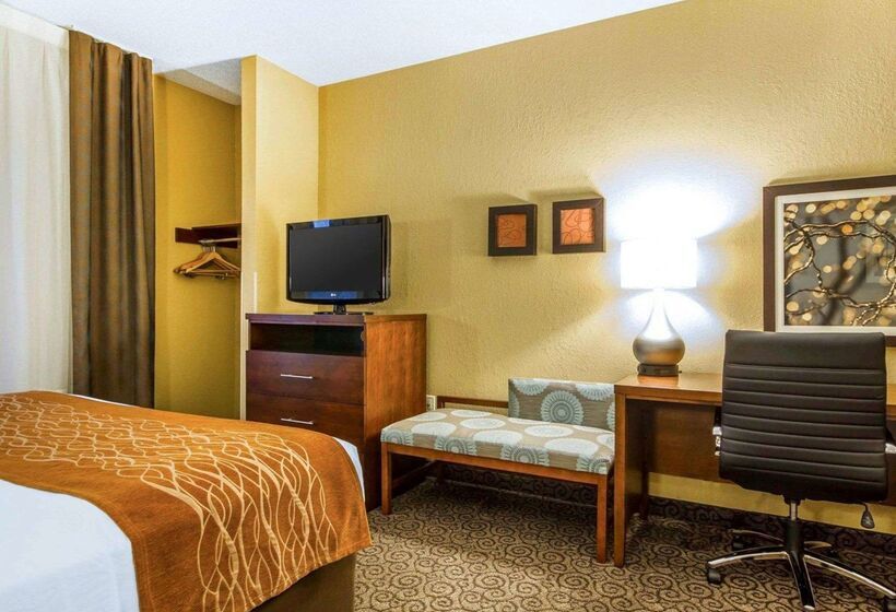 فندق Comfort Suites