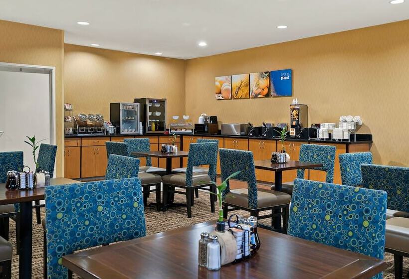 فندق Comfort Suites Saginaw