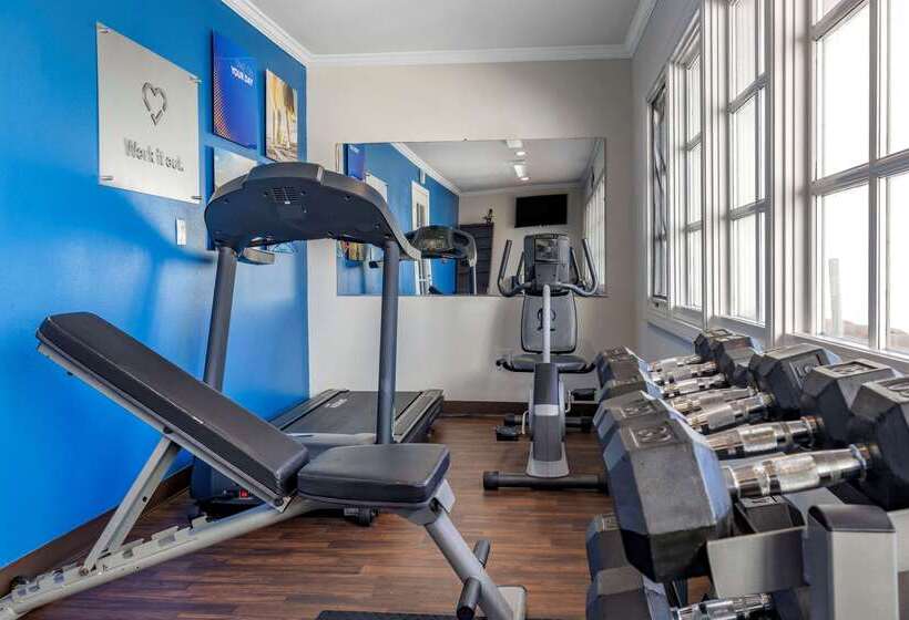 فندق Comfort Suites San Clemente Beach