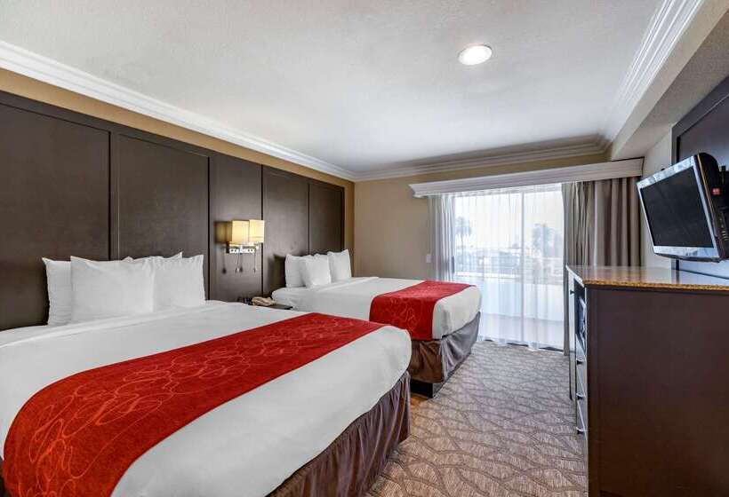 فندق Comfort Suites San Clemente Beach