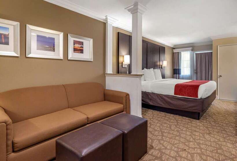 فندق Comfort Suites San Clemente Beach