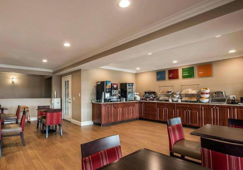 فندق Comfort Suites San Clemente Beach