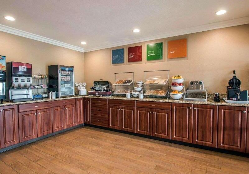 فندق Comfort Suites San Clemente Beach