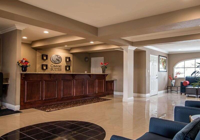 فندق Comfort Suites San Clemente Beach