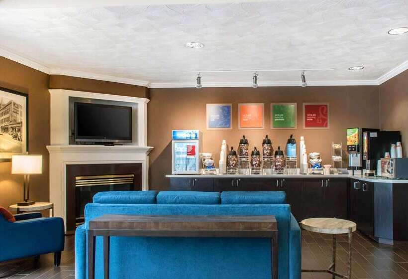 هتل Comfort Suites Scranton Near Montage Mountain