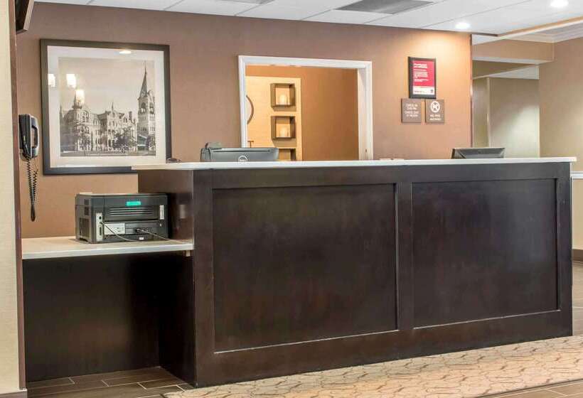 هتل Comfort Suites Scranton Near Montage Mountain