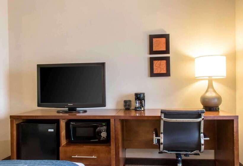 هتل Comfort Suites Scranton Near Montage Mountain