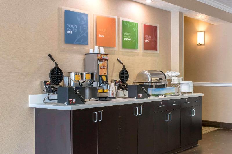 هتل Comfort Suites Scranton Near Montage Mountain