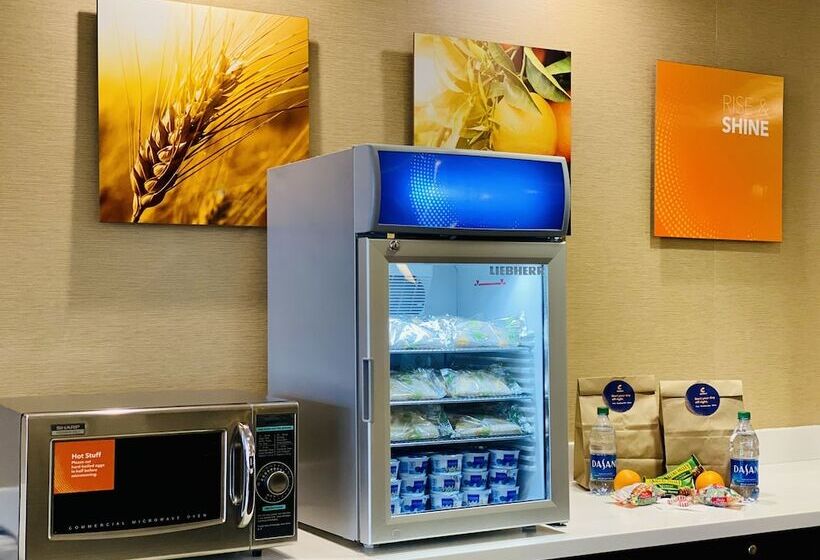 هتل Comfort Suites Scranton Near Montage Mountain