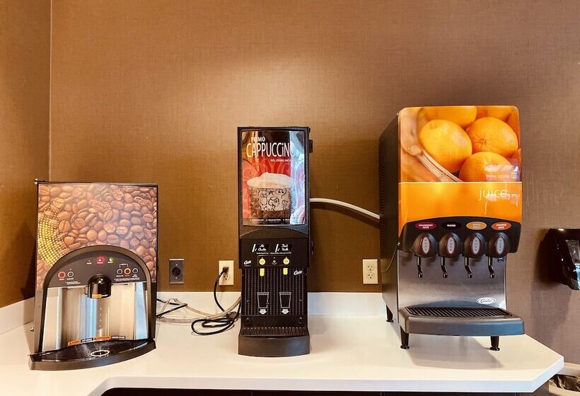 هتل Comfort Suites Scranton Near Montage Mountain