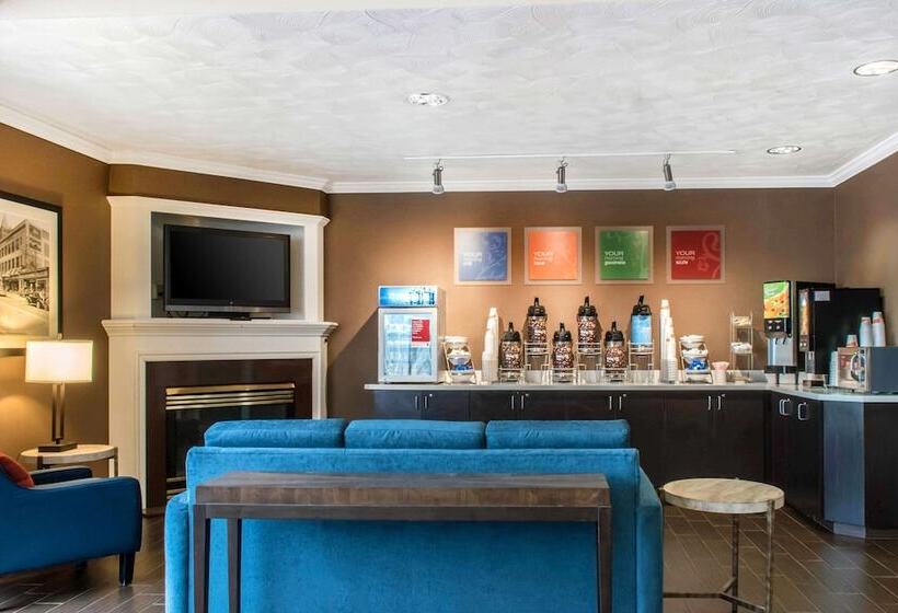 هتل Comfort Suites Scranton Near Montage Mountain