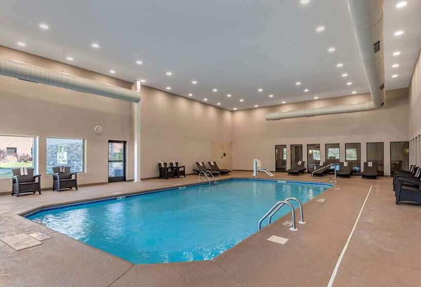 هتل Comfort Suites Fort Wayne   Southwest