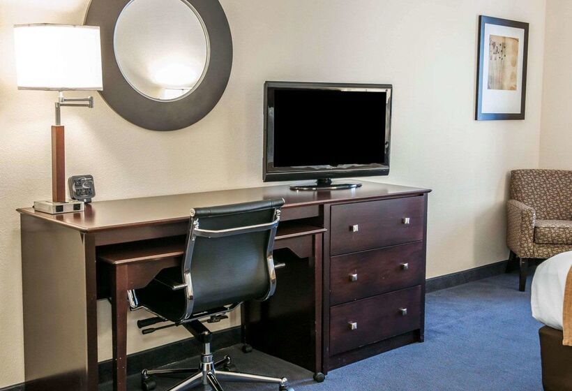 هتل Comfort Suites Fort Wayne   Southwest