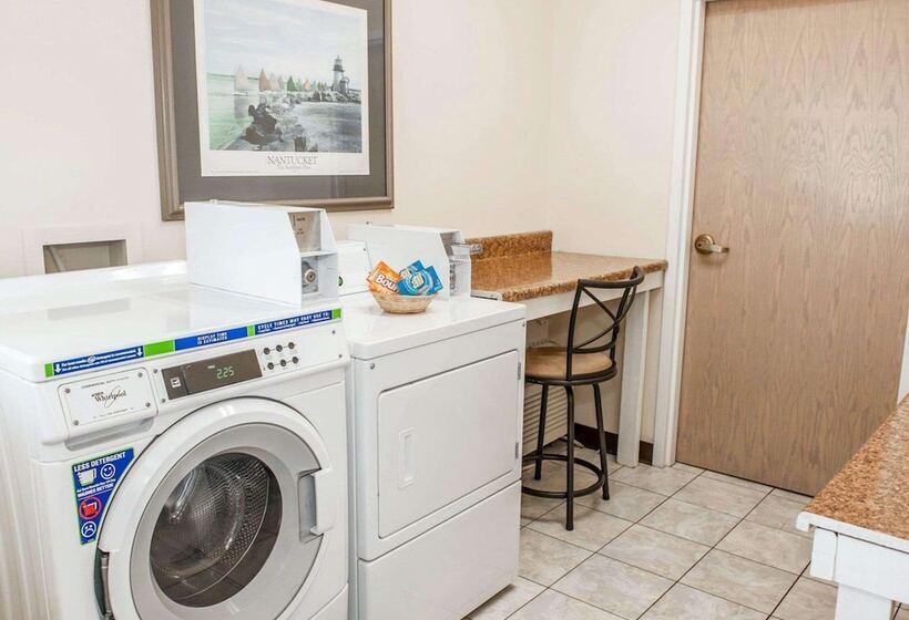 هتل Comfort Suites Fort Wayne   Southwest