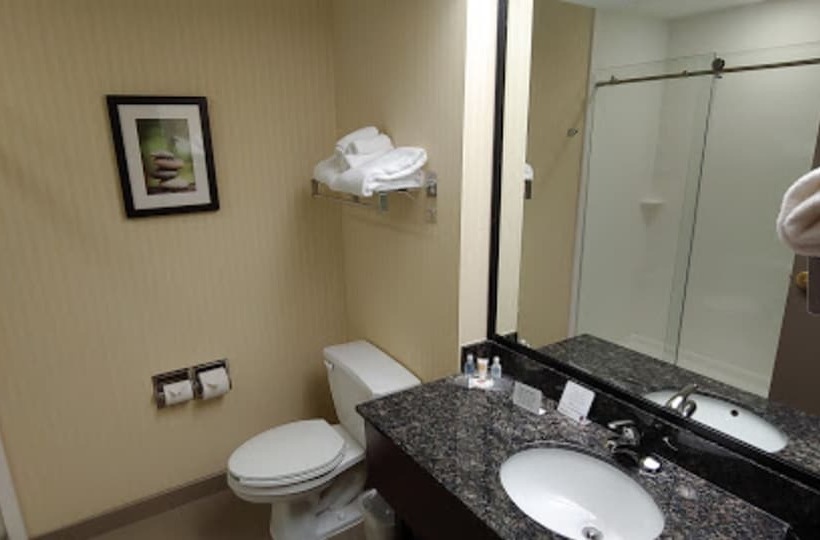 هتل Comfort Suites Fort Wayne   Southwest