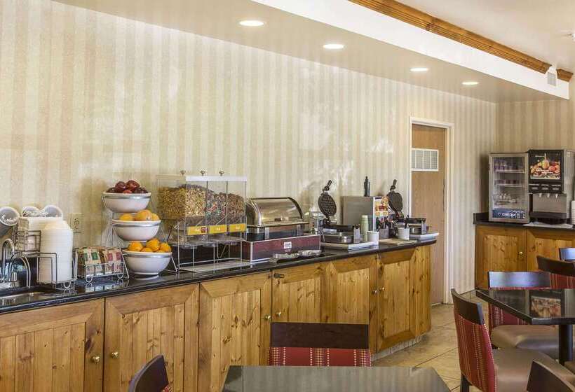 בית מלון כפרי Comfort Suites Summit County