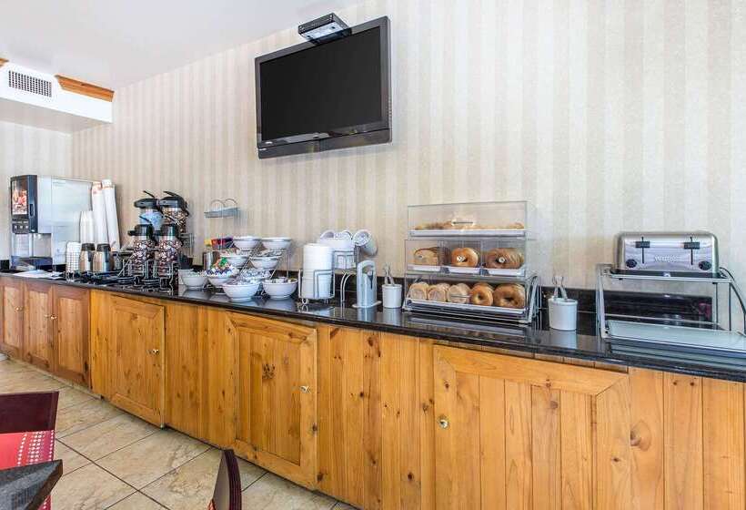 בית מלון כפרי Comfort Suites Summit County