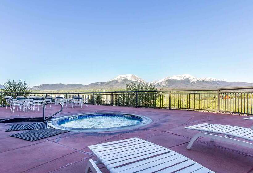 בית מלון כפרי Comfort Suites Summit County