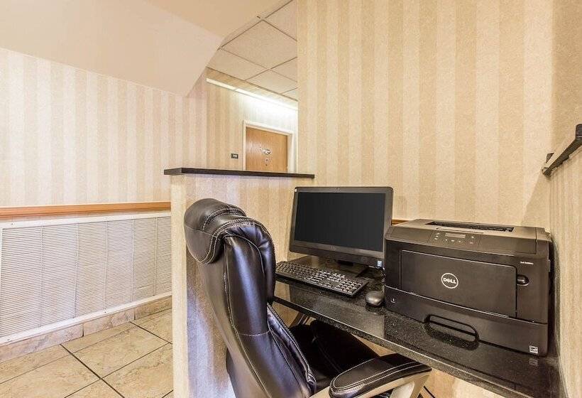 בית מלון כפרי Comfort Suites Summit County