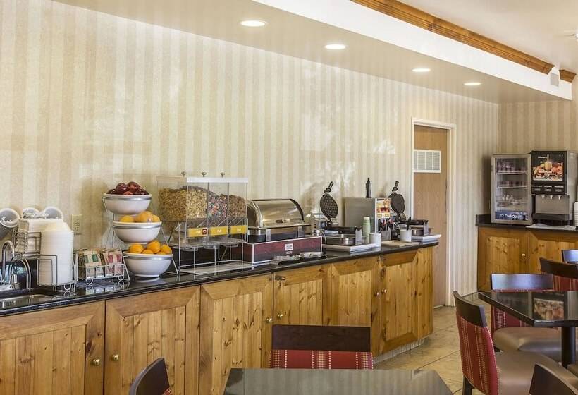 בית מלון כפרי Comfort Suites Summit County