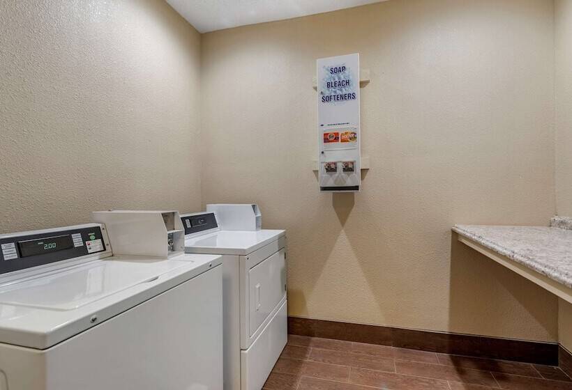 호텔 Comfort Suites Terre Haute University Area