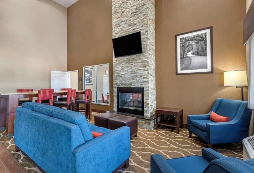 호텔 Comfort Suites Terre Haute University Area