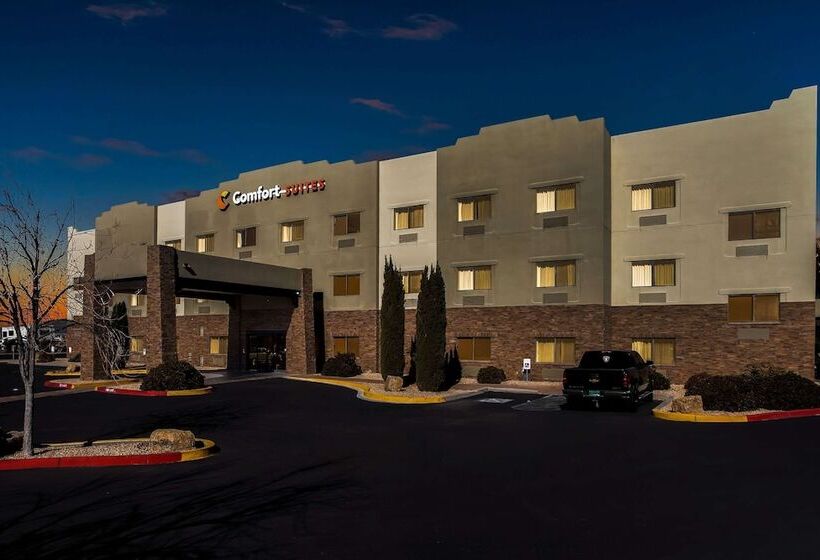 Отель Comfort Suites University