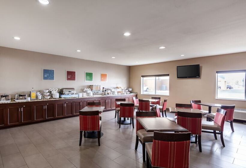 ホテル Comfort Suites Lincoln North