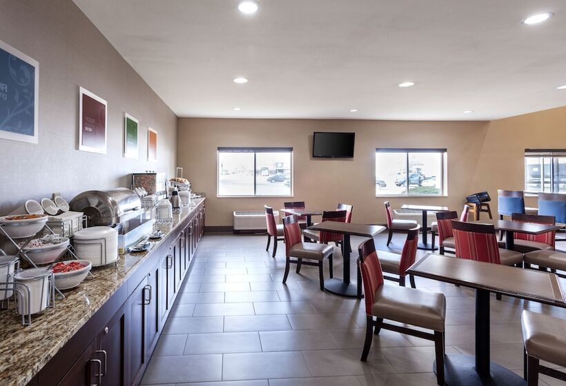 ホテル Comfort Suites Lincoln North