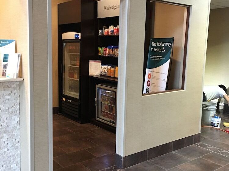 فندق Comfort Suites Yakima