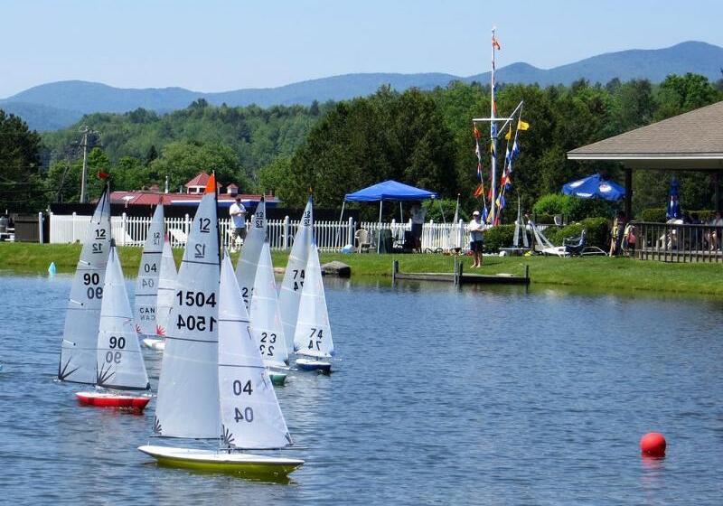 هتل Commodores Inn